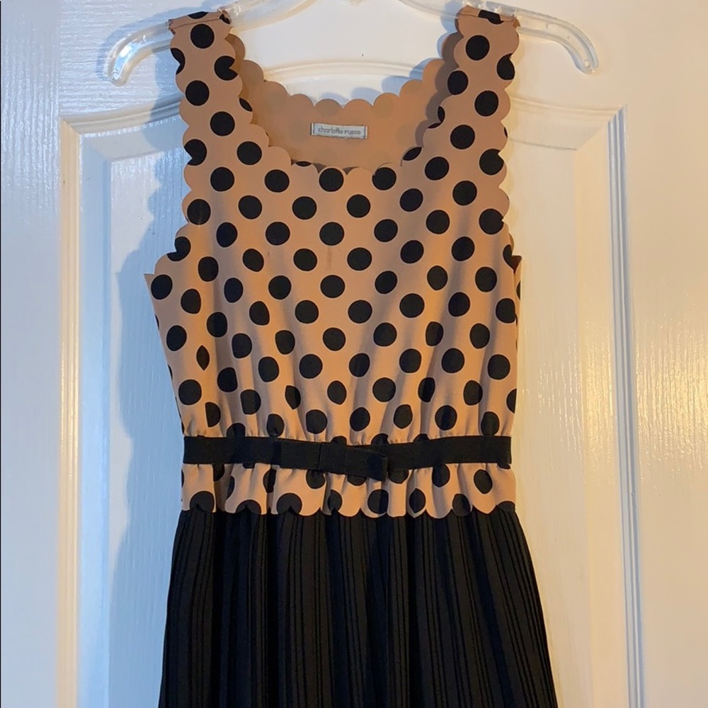Dress - Picture 6 of 7
